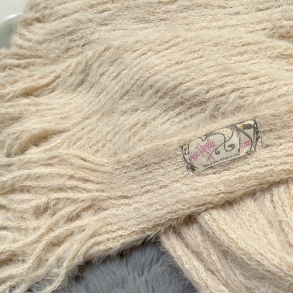 Free People Whisper Fringe Eyelash Blanket Scarf - Picture 2 of 7